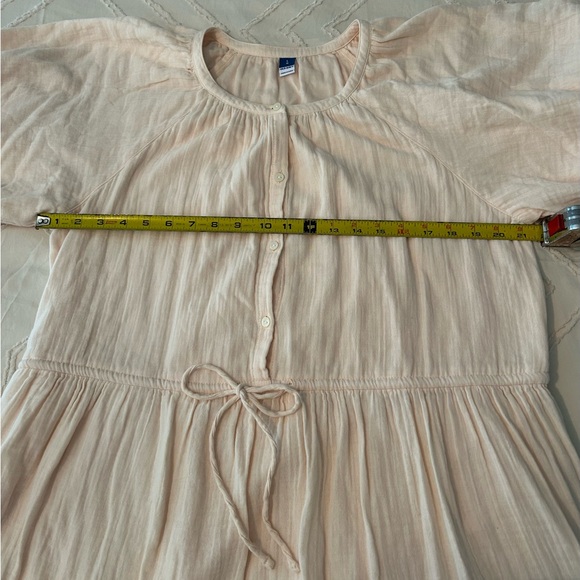OLD NAVY peplum lined swing dress with puff sleeve. - Picture 6 of 8